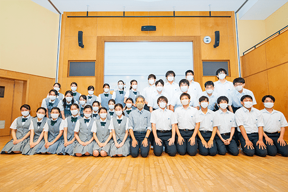 100名超の中高生と東京混声合唱団がリモート合唱で全国の合唱部にエール 音のvr を活用し Nhk全国学校音楽コンクール課題曲 を7月31日にライブ配信 エンタメ コンテンツ Au エンタメ コンテンツ Au